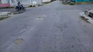 Vecinos de Escárcega exigen reparación urgente de calles   