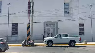 Ciudadanos protestan por apagones en el Ayuntamiento de Seybaplaya