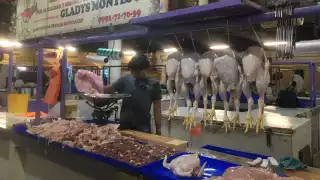 Inicia la venta de insumos en mercados de Mérida para preparar mucbipollos; así van los costos anticipados