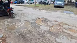 Baches inundan calles de Hecelchakán ante la indiferencia de Obras Públicas