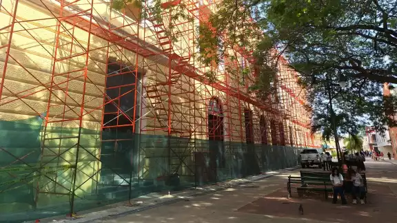 Especialistas del INAH trabajan en la cúpula del recinto, cuya restauración llegaría a los 20 mdp