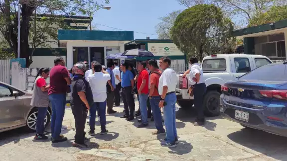 Paro de labores en el Conalep Campeche Paro de labores en el Conalep Campeche