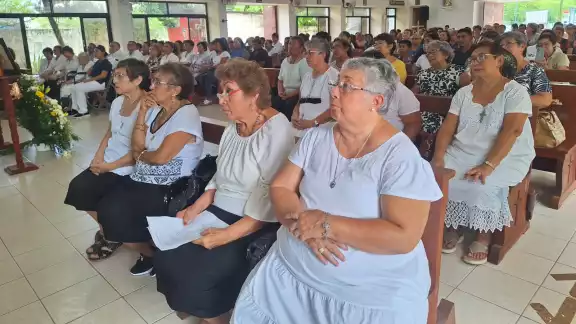 El 24 en Catedral se oficiarán eucaristías en cinco horarios; el miércoles habrá seis ceremonias El 24 en Catedral se oficiarán eucaristías en cinco horarios; el miércoles habrá seis ceremonias