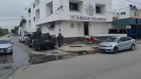 El sospechoso intentó escapar ante la presencia del Ejército Mexicano, pero fue alcanzado El sospechoso intentó escapar ante la presencia del Ejército Mexicano, pero fue alcanzado