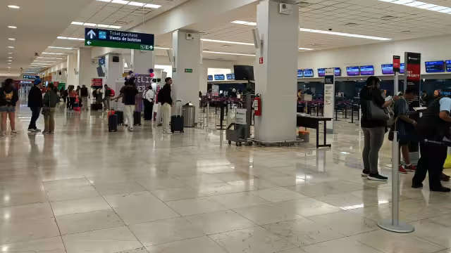 La afluencia de pasajeros en el aeropuerto de Mérida se mantiene regular
