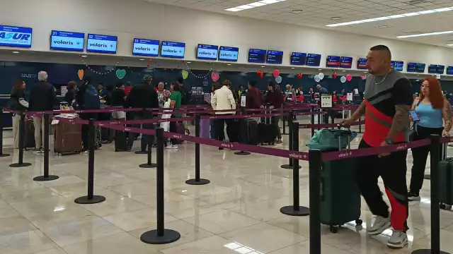 Hay buena afluencia de pasajeros en el aeropuerto de Mérida