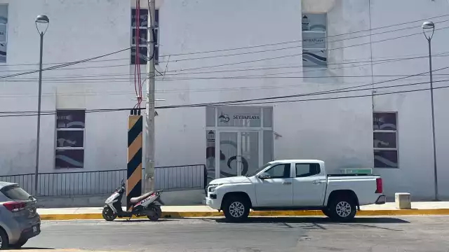 Vecinos de Santa Clara exigen solución por fallas eléctricas en Seybaplaya