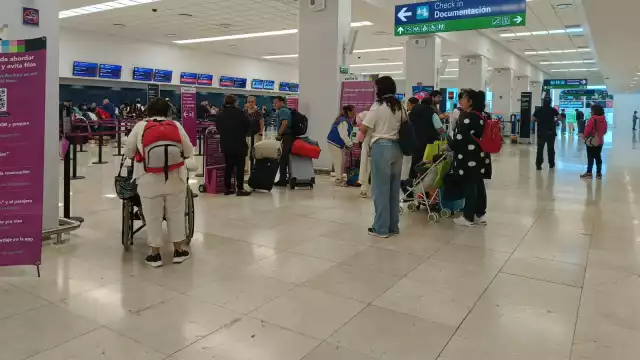 La afluencia de pasajeros en el aeropuerto de Mérida se mantiene con normalidad