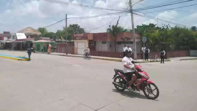 Piden topes en entrada del poblado