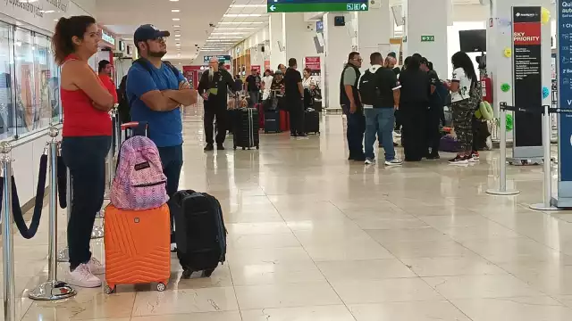 El aeropuerto de Mérida mantiene buena afluencia de personas
