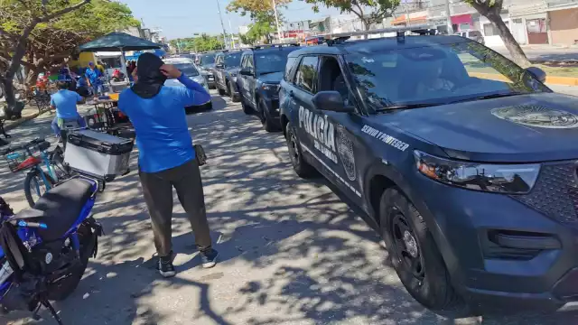 Policía Estatal verifica convoy de patrullas nuevas con destino a Quintana Roo