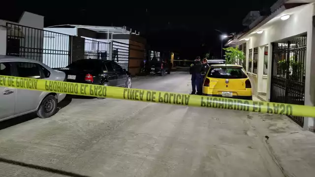 Los elementos policiacos acordonaron la zona y resguardaron el área.