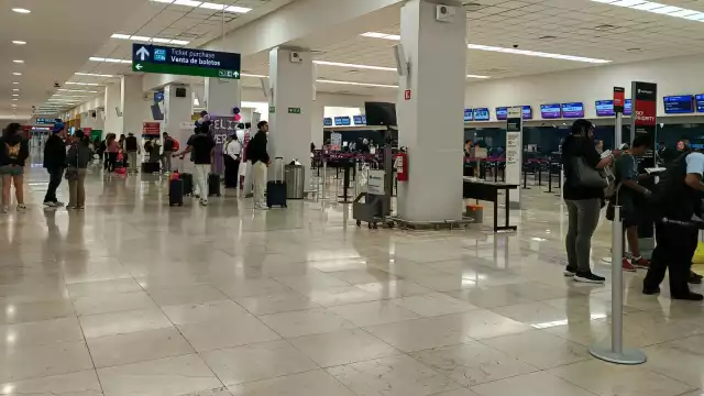 La afluencia de pasajeros en el aeropuerto de Mérida se mantiene regular