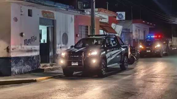 Policía Municipal clausura un bar tras sorprender a una menor de edad ingiriendo bebidas embriagantes Policía Municipal clausura un bar tras sorprender a una menor de edad ingiriendo bebidas embriagantes