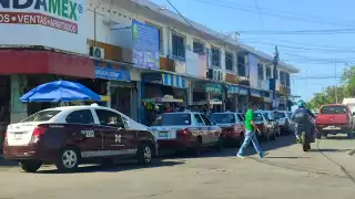  Pablo Gutiérrez, alcalde de Carmen  fomenta el desorden de transporte