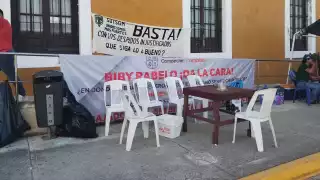 Trabajadores del Ayuntamiento de Campeche protestan por despidos injustificados y hostigamiento 
