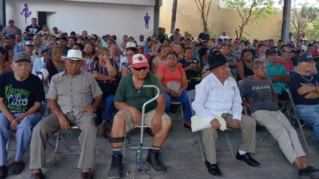 Durante la reunión, campesinos de Hunucmá explicaron que de manera ilegal se modificó 619.80 hectáreas de uso común para convertirlas en parcelas individuales.