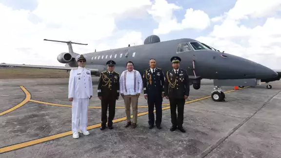 El Gobernador destacó a la Fuerza Aérea como pilar de la defensa
