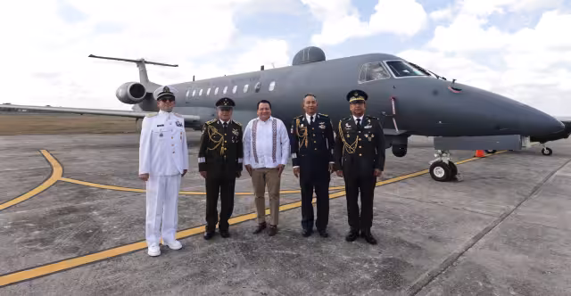 El Gobernador destacó a la Fuerza Aérea como pilar de la defensa