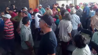 Divide a ejidatarios de Baca cesión de 133 hectáreas de terrenos a un empresario