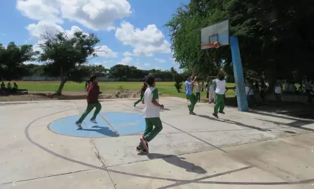 Durante el período de preinscripción, 42 planteles recibieron más solicitudes de las esperadas