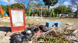 Cada vez hay más basura y desechos en el parque, ante la ausencia de autoridades.