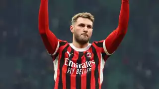 Santi Giménez y el AC Milan: Precio y dónde comprar su jersey en México