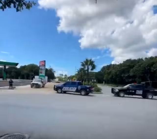 El cuerpo de la persona asesinada fue encontrado en una rotonda