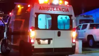 El lesionado fue atendido por paramédicos y trasladado a un hospital