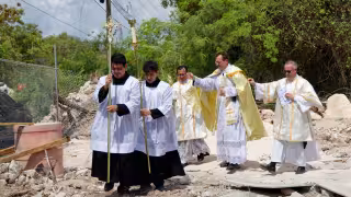 La Fraternidad Sacerdotal San Pío X difundió imágenes de la colocación de la primera piedra del inmueble en este polo turístico, proyectado para 220 fieles