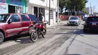 Alcaldía bloquea recursos para bacheo y alcantarillado en Samulá