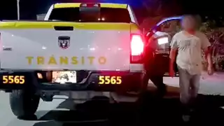 Agentes de tránsito de Cancún acusados de recibir “mochada", fueron suspendidos se sus cargos