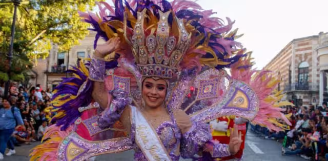 Participarán decenas de comparsas en el desfile infantil