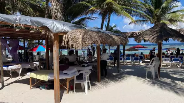 Los turistas presuntamente llegaron en un crucero