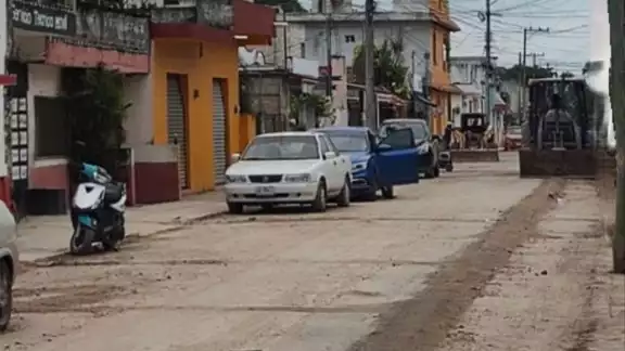 Integrantes de la Asociación de Hoteles y del Sindicato de taxistas, exigen a CAPA la reparación de calles