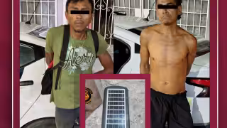 Cámaras del C5 captan presunto robo de luminaria solar en Campeche; detienen a dos hombres