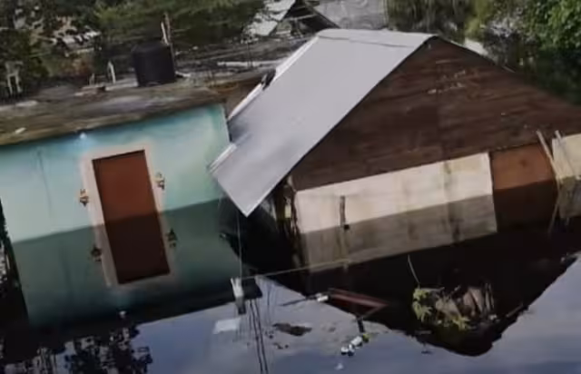 Las familias del Bacalar y Chetumal aún no salen de una y tal parece que vendrá otro golpe que lleva por nombre Beryl