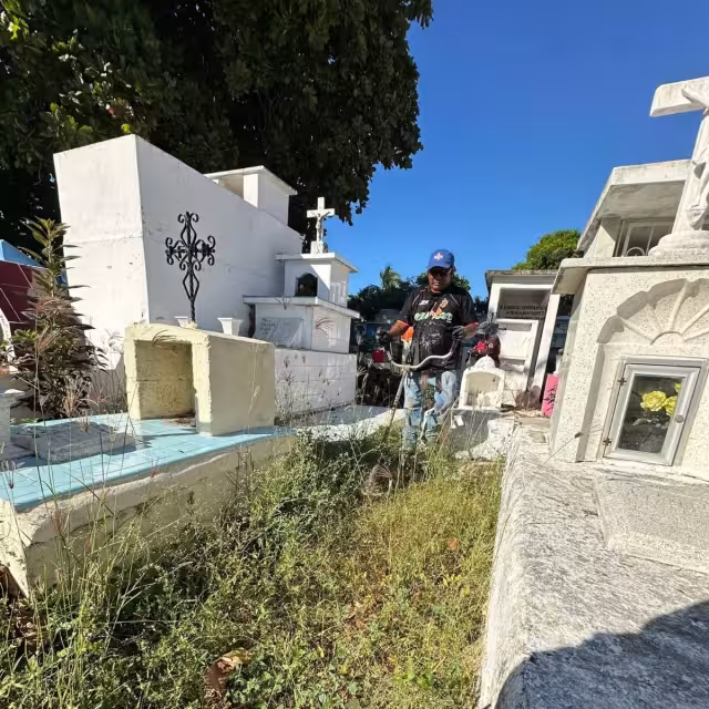 La comisaria de Lerma, Ana Albarrán Martínez, pidió públicamente a la Alcaldía de Campeche que la deje trabajar sin ponerle trabas.