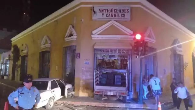 Solamente se registraron daños materiales en el choque en el Centro de Mérida