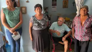 Vecinos de Hopelchén denuncian tres días sin luz y nulo apoyo de la CFE   