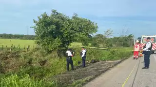 Muere motociclista tras derrapar en la carretera Escárcega–Villahermosa
