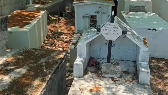 De las 600 tumbas sólo de 80 se han acercado los familiares para atenderlas y evitar la exhumación De las 600 tumbas sólo de 80 se han acercado los familiares para atenderlas y evitar la exhumación