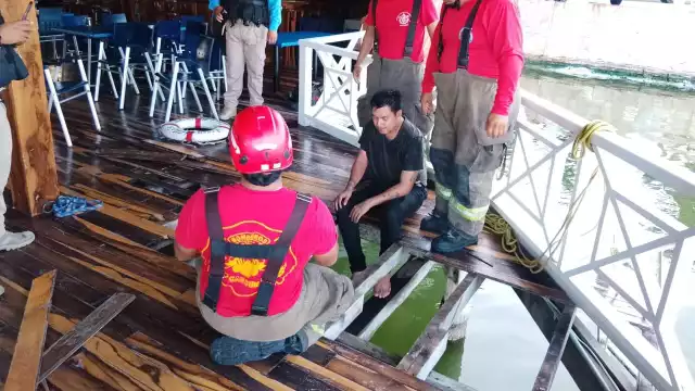 Los gritos del hombre movilización a bomberos y policías