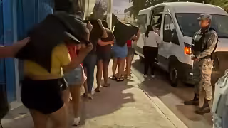 Todas se encontraban en condición de vulnerabilidad y habrían sido reclutadas para laborar como ficheras