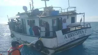 Pescador sufre un desmayo a más de 100 kilómetros de Progreso