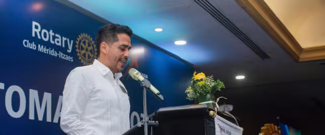 Alfonso Rodrigo Guzmán Chávez es el nuevo Presidente del Club Rotario