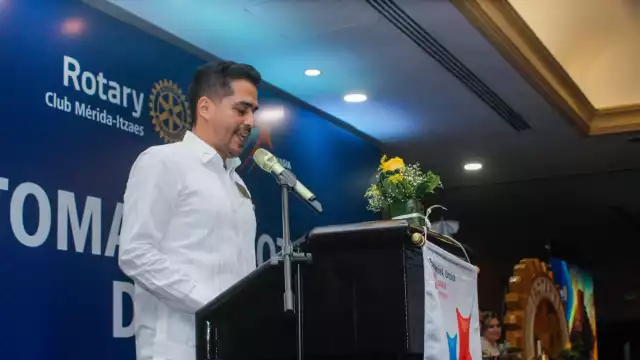 Alfonso Rodrigo Guzmán Chávez es el nuevo Presidente del Club Rotario