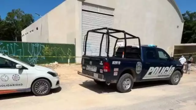 Trabajador pierde la vida al caer de una gran altura en Playa del Carmen