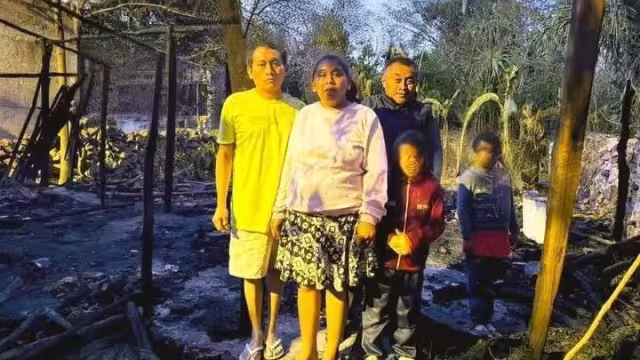 Incendio deja en la calle a madre de familia y a sus tres hijas; piden apoyo urgente en Chichimilá