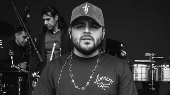 Gerardo Ortiz dio 20 conciertos para un promotor asociado a narcotraficantes mexicanos